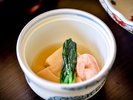 春の夕食:椀もの。優しい味が旅で疲れた体に沁みます。