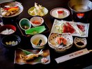 春の夕食イメージ:春らしい食材をふんだんに使った料理です。