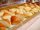 たくさんの種類のこだわりのパンをご用意しております。