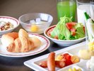 朝食バイキング一例:色とりどりの洋食一例