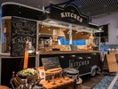 【ブッフェレストラン】キッチンカーも会場に。こだわりのパスタはアツアツでどうぞ