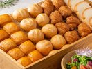パンやデザートなどのお食事もご用意しております。