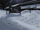 冬期 施設入口(雪の量多い季節)