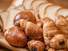 朝食 食パン、パンオショコラなど