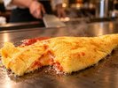 朝食ビュッフェのオーダーオムレツ