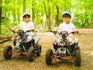 ジャイロライドパークにはお子様用のバギーの乗り物も!