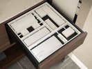 プラモデルの街、静岡ならではのデザイン。組み立て前のパーツとランナーをイメージしたアメニティ