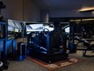 ジム内にドライビングシミュレーター
