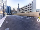 【平面駐車場】28台 【立体駐車場】26台 【車椅子利用者専用駐車場】1台 1泊:1,500円