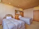 ◆【特別室 10畳+ツイン】最上階から望む特別な景色。三河湾一望の眺望をお楽しみ下さい。