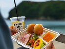 ピクニックボックスで朝食をお渡し致しますのでお好きな場所でご利用ください。