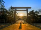 伊勢神宮まで車で約45分。