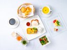 【Breakfast】森のテラス自慢の朝食。ふわふわなフレンチトーストやヘルシーな飲むサラダ(一例)