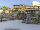 *虎屋別館外観(昼)