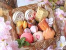 【桜色ワインフェアプラン限定】ウェルカムスイーツボックス。2023年2月〜5月に実施。