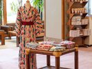 お泊まりいただいたお客様へ、浴衣の貸し出しをしております。1点300円(全てMサイズ)