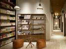 【ランプライトブックス】 店内