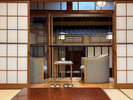 #和室10畳〈梅〉 歴史ある建物の趣を感じる、中庭に面した憩いの空間。