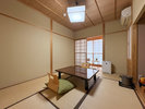 #和室6畳〈欄〉 シンプルで心安らぐお部屋。静かなひとときをお過ごしください。