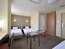 【トリプルルーム】ソファーベッドを1台使用した3名様使用のお部屋です。