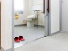 洋室|トイレは車椅子対応となっており、介助が必要な方のご利用が可能です