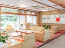 ロビー|庭園を眺めながら、ゆっくりお寛ぎください