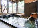 貸切風呂|「ゆの香(石風呂)」窓が大きく開き、露天風呂感覚で楽しめます!