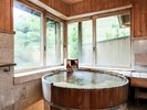 貸切風呂|「ほの香(桶風呂)」窓が大きく開き、露天風呂感覚で楽しめます!