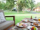 センターハウス <ラウンジ> 朝食(7:00A.M.~10:00A.M.)