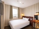 スタンダードダブル|やさしい光に包まれながら、ゆったりと身体を休めるひとときを。