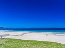 美しく広大な砂浜を持つ、白浜大浜