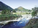 客室からは壮大な鬼怒川の景色をお楽しみください