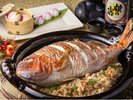 地元で水揚げされた真鯛を使用した「鯛の炊き込みご飯」と中国菓子、桃饅頭をご提供(2/1〜4/31 ディナー)