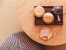【お部屋菓子】地元銘菓の”九蔵兵衛餅”をご用意。