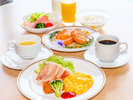 *【朝食バイキング一例】お好きなものをお好きなだけ♪和食・洋食を揃えた朝食バイキング。
