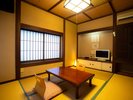 【本館・6畳和室】昔ながらの落ち着く和室。