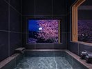 桜並木を望む、春彩る特別な客室。「木蓮」