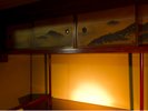 昔の職人の技術がほどこされた天袋です。