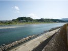 【球磨川】日本三大急流のひとつに数えられる河川。川下りが楽しめる場所として有名です。