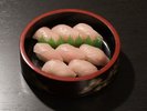 トンボまぐろ握り