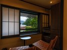 お部屋から天橋立や廻旋橋を目の前にご覧いただけます。