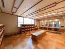 【脱衣所】広々とした脱衣所は清潔感あふれる空間です。