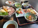 お部屋食プランの8~9品の料理一例です。