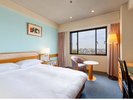 【スタンダードシングル】セミダブルのベッドをご用意。広々ゆったりと、お寛ぎ、お休みいただけます。