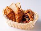 毎朝焼きたてのホテルメイドブレッド