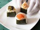 ご朝食会場 おにぎりコーナーお好きな具材をその場で握ります!