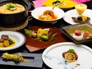 季節の食材を使った総料理長特別料理一品一品丁寧にご提供します。※部屋食