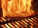 オノアズカフェ&グリル 素材を生かす絶妙な焼き加減でご提供。