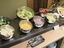 【ハーフビュッフェ:ご夕食】新鮮なお野菜も取り揃えております。(一例)