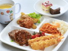 【お食事】お子様も楽しめるキッズコーナーをご用意 ※一例